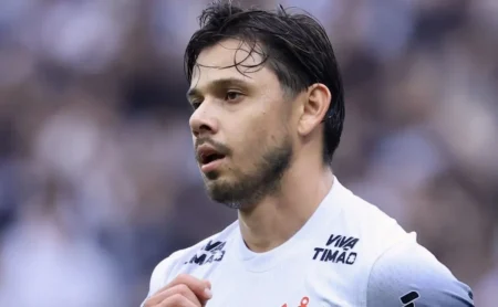 Romero, ex-Corinthians, recorda ano difícil e valoriza a resiliência do elenco campeão