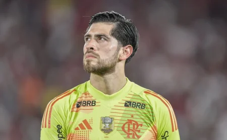 Rossi não evita derrota do Flamengo nos pênaltis para o PSG na Copa Intercontinental