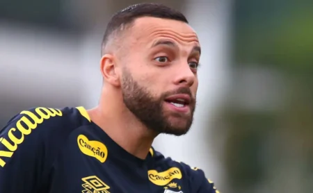 Saída do Santos: Guilherme perto de reforçar o São Paulo em troca por Luciano Saída do Santos: Guilherme perto de reforçar o São Paulo em troca por Luciano