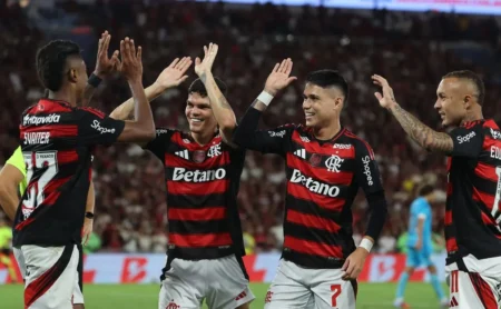 Santos busca, mas não tem o aval de Everton Cebolinha para reforçar o clube