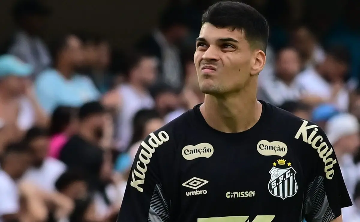Santos define o futuro de Brazão após assédio de Flamengo e clubes europeus Santos define o futuro de Brazão após assédio de Flamengo e clubes europeus