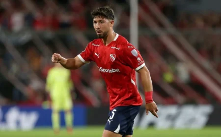 Santos e Loyola acertam salários; decisão final depende do Independiente