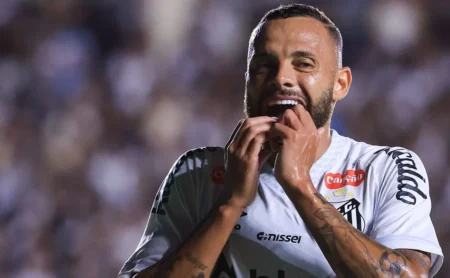 Santos estende negociações para Patrick e busca venda definitiva em 2026