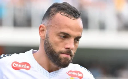 Santos fecha acordo com Houston Dynamo pela venda de Guilherme por R$ 11 milhões
