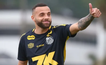 Santos oficializa transferência de Guilherme para o Houston Dynamo em contrato de longo prazo Santos oficializa transferência de Guilherme para o Houston Dynamo em contrato de longo prazo