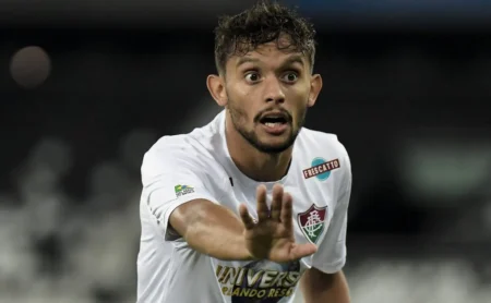 Scarpa de volta ao Fluminense: diretoria não demonstra interesse em acordo. Scarpa de volta ao Fluminense: diretoria não demonstra interesse em acordo.