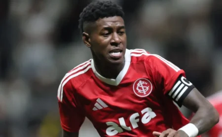 Setorista confirma a contratação de Vitão, e Flamengo reforça zaga com destaque nacional Setorista confirma a contratação de Vitão, e Flamengo reforça zaga com destaque nacional