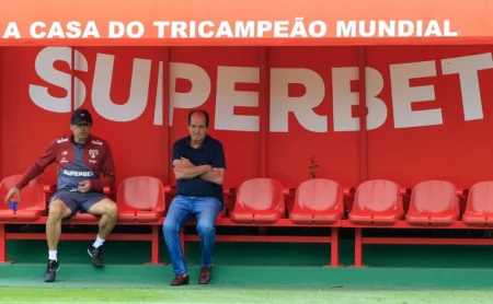 São Paulo: Corte Geral no CT e Bastidores Visam Reformulação para 2026