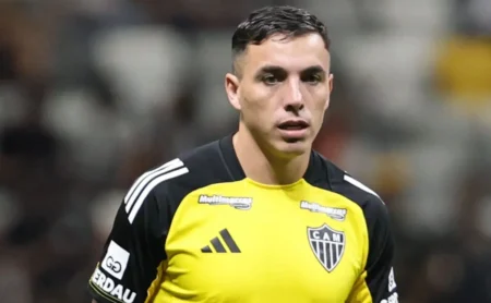 São Paulo monitora Saravia, do Atlético-MG, e busca reforços no mercado São Paulo monitora Saravia, do Atlético-MG, e busca reforços no mercado