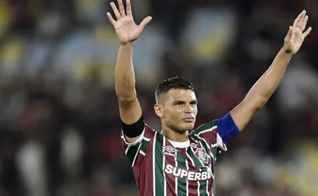Thiago Silva define futuro em 2026 após deixar o Fluminense; anúncio é aguardado. Thiago Silva define futuro em 2026 após deixar o Fluminense; anúncio é aguardado.