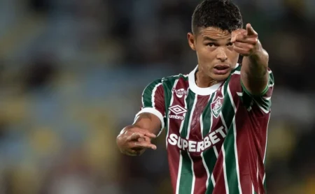 Thiago Silva Fora: Fluminense Poupa Titulares e Grêmio Vê Oportunidade Real de Se Aproximar do G8 no Brasileirão Betano