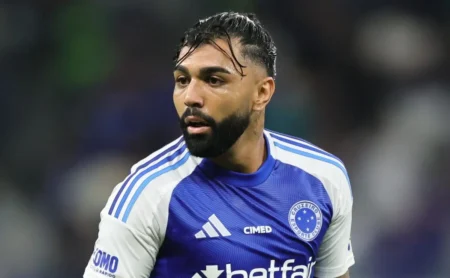 Torcida cruzeirense rejeita divisão de salários com Santos em possível empréstimo de Gabigol