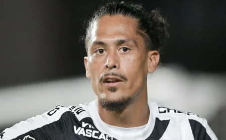 Vasco da Gama planeja reforços estrangeiros para 2026 com possíveis saídas no elenco