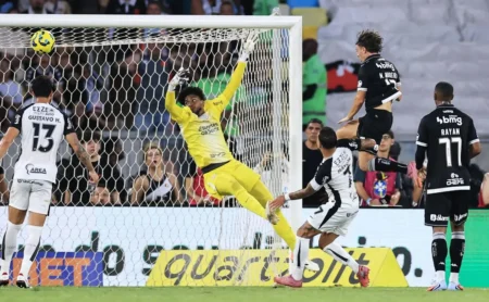 Vasco x Corinthians: Andrés Gómez participa de jogada no gol de empate de Nuno Moreira; veja