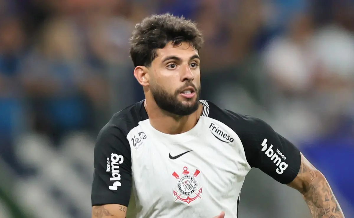 Yuri Alberto recebe críticas por atuação em jogo contra o Cruzeiro pela Copa do Brasil Yuri Alberto recebe críticas por atuação em jogo contra o Cruzeiro pela Copa do Brasil