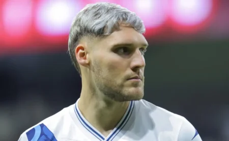 Zubeldía apresenta extensa lista de reforços e avalia Emiliano Gómez para o Fluminense em 2026 Zubeldía apresenta extensa lista de reforços e avalia Emiliano Gómez para o Fluminense em 2026