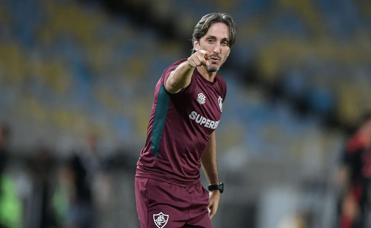 Zubeldía define futuro de Lezcano, Lavega e mais um jogador, gerando expectativa na torcida Zubeldía define futuro de Lezcano, Lavega e mais um jogador, gerando expectativa na torcida