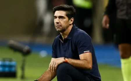 Abel Ferreira se desabafa após vitória do Palmeiras e aborda pressão, base e Facundo Torres Abel Ferreira se desabafa após vitória do Palmeiras e aborda pressão, base e Facundo Torres