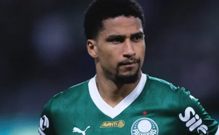 Abel Ferreira tem dúvida no Palmeiras para jogo contra o Santos e Murilo pode ser titular.