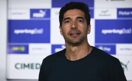 Abel Ferreira retoma titulares e Palmeiras vence o Santos no Paulistão