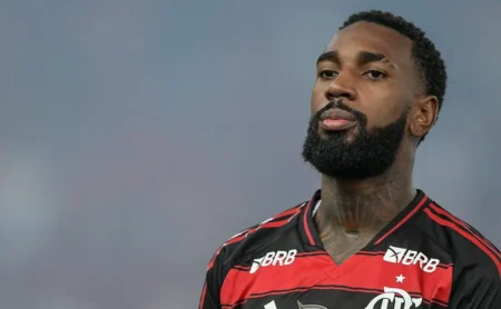 Acerto iminente entre Gerson e Cruzeiro gera revolta na torcida do Flamengo