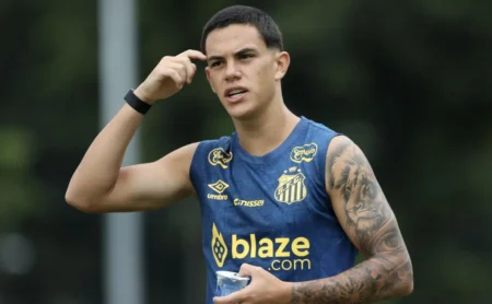 Ajax e Santos: negociação por JP Chermont se estende e vira novela europeia