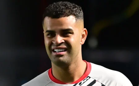 Alisson aprova transferência para o Corinthians e pode reforçar rival na janela atual