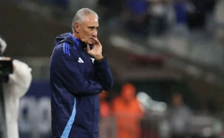 Arnaldo Ribeiro analisa desconfiança em Tite no Cruzeiro após início instável