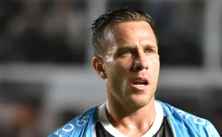 Arthur, Pavón e Balbuena são desfalques do Grêmio contra o São Jorge; Gabriel Mec ganha chance