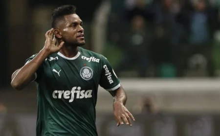 Borja, ex-atacante do Palmeiras, acerta com o Al Wasl, dos Emirados Árabes