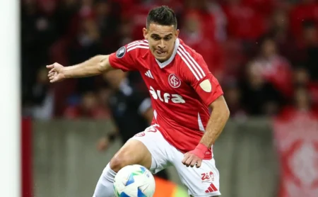 Borré na mira do River Plate: valores dificultam retorno imediato do atacante do Inter