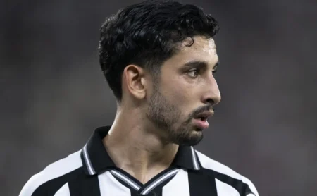 Botafogo aposta na permanência de Santi Rodríguez e o projeta como protagonista em 2026 Botafogo aposta na permanência de Santi Rodríguez e o projeta como protagonista em 2026