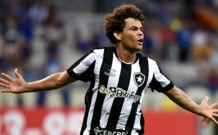 Botafogo busca fim de jejum contra o Cruzeiro na estreia do Brasileirão