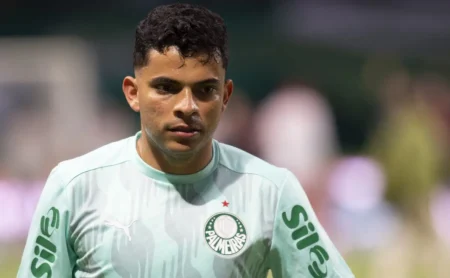 Bruno Rodrigues: Abel Ferreira o afasta, mas clube não recebe propostas Bruno Rodrigues: Abel Ferreira o afasta, mas clube não recebe propostas