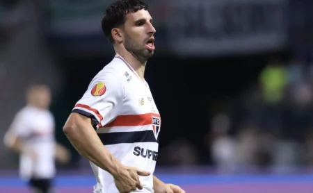 Calleri, do São Paulo, provoca o Palmeiras após goleada do Novorizontino: “Gasta R$ 400 milhões” Calleri, do São Paulo, provoca o Palmeiras após goleada do Novorizontino: “Gasta R$ 400 milhões”