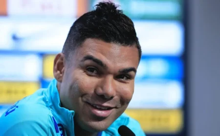 Casemiro decide deixar o United e Palmeiras é notificado sobre o desejo do volante de não retornar ao Brasil