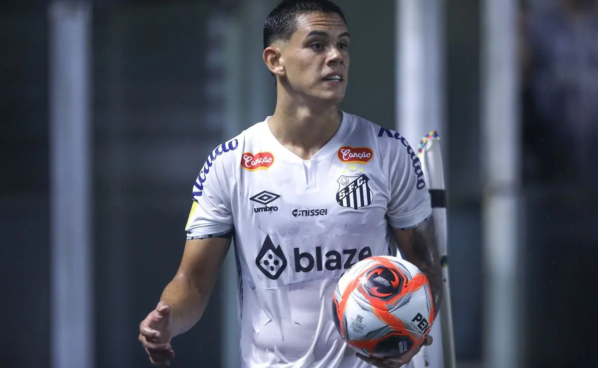 Chermont na mira do Santos e Ajax, com valor de 10 milhões de euros.