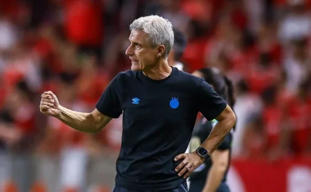 Cobrança interna, blindagem e clima de revanche: os bastidores do Grêmio após o Gre-Nal 449.