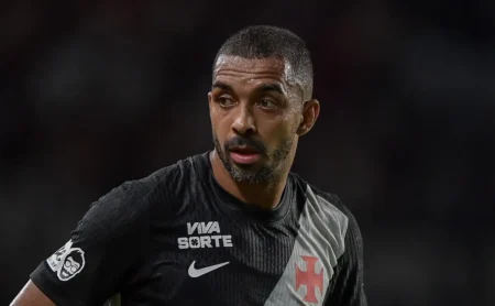 Contratação de Paulo Henrique no Palmeiras: possível com venda de Agustín Giay e reação da torcida Contratação de Paulo Henrique no Palmeiras: possível com venda de Agustín Giay e reação da torcida