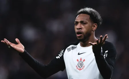 Corinthians enfrenta dificuldades no monitoramento dos treinos de José Martínez na Venezuela