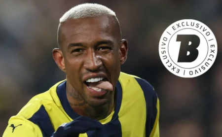 Corinthians avalia a saída de Memphis Depay em julho e mira Anderson Talisca.