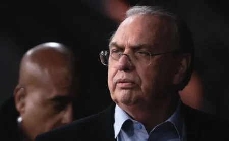 Corinthians obtém desconto milionário e avança para a suspensão do transfer ban