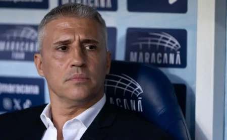 Crespo lamenta fase do São Paulo antes de duelo com o Flamengo: “Precisamos fazer 45 pontos” Crespo lamenta fase do São Paulo antes de duelo com o Flamengo: “Precisamos fazer 45 pontos”