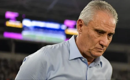 Cruzeiro espera impasse entre Fagner e Corinthians após pedido do lateral ao clube