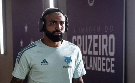 Cruzeiro e Santos buscam Gabigol, e camisa 9 não deve mais retornar ao Flamengo