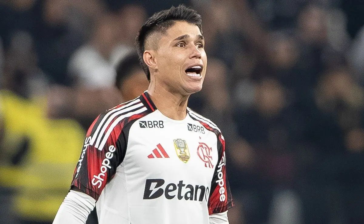 Cruzeiro oferece Luiz Araújo como parte da negociação por Kaio Jorge, e Flamengo se manifesta sobre o caso.