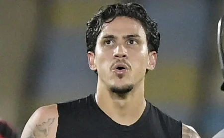 Definição e possível disputa marcam venda de Pedro do Flamengo ao Fenerbahçe por R$ 125 milhões Definição e possível disputa marcam venda de Pedro do Flamengo ao Fenerbahçe por R$ 125 milhões