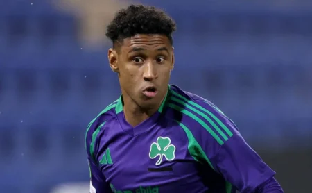 Descoberta sobre Tetê, Carlos Vinícius e Luís Castro pode influenciar negociação de atacante com o Grêmio