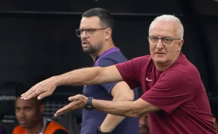 Dorival Júnior preserva titulares do Corinthians e faz substituições visando a Supercopa do Brasil