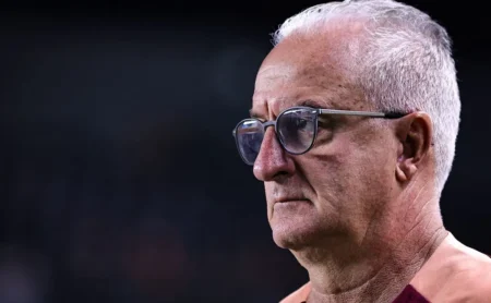 Dorival Júnior ameniza pressão sobre o Corinthians antes do jogo contra o Flamengo Dorival Júnior ameniza pressão sobre o Corinthians antes do jogo contra o Flamengo